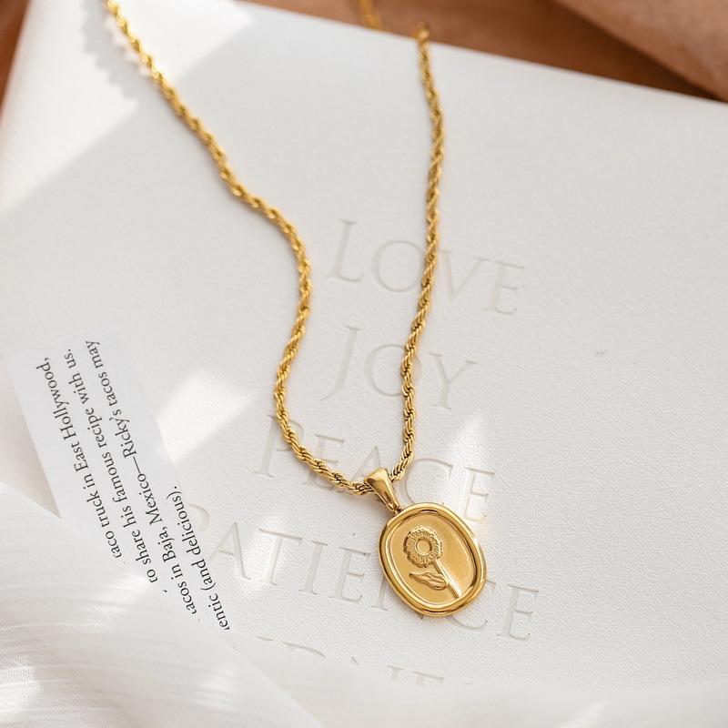 Light Luxury Fashion Trend Women Necklace