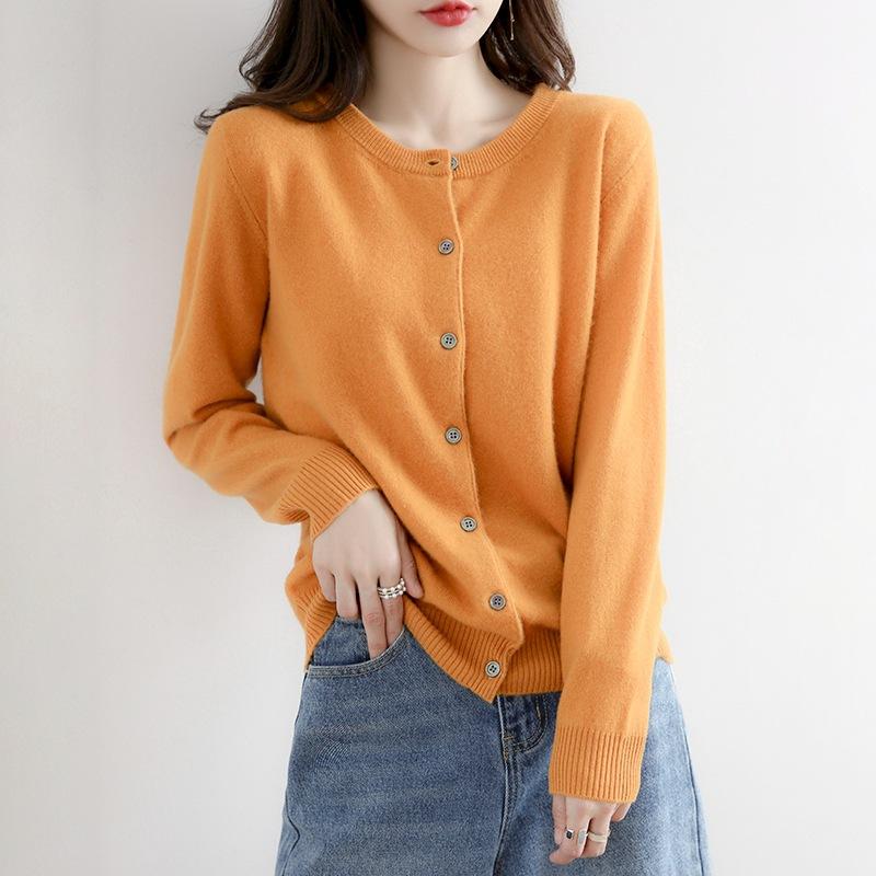 Thin loose outerwear inner sweater