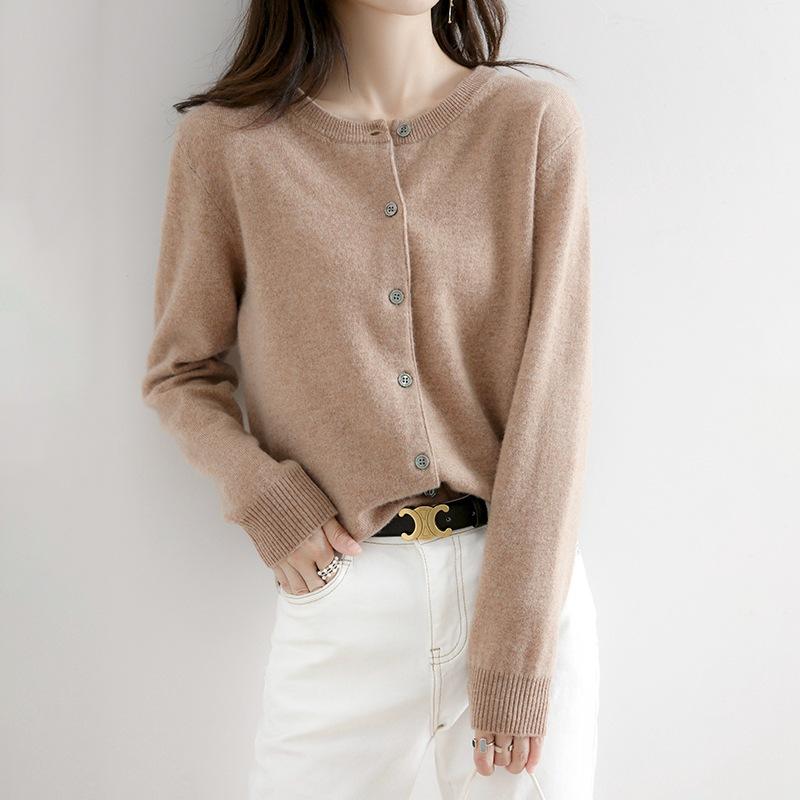 Thin loose outerwear inner sweater