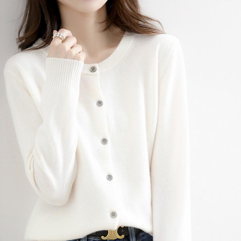 Thin loose outerwear inner sweater