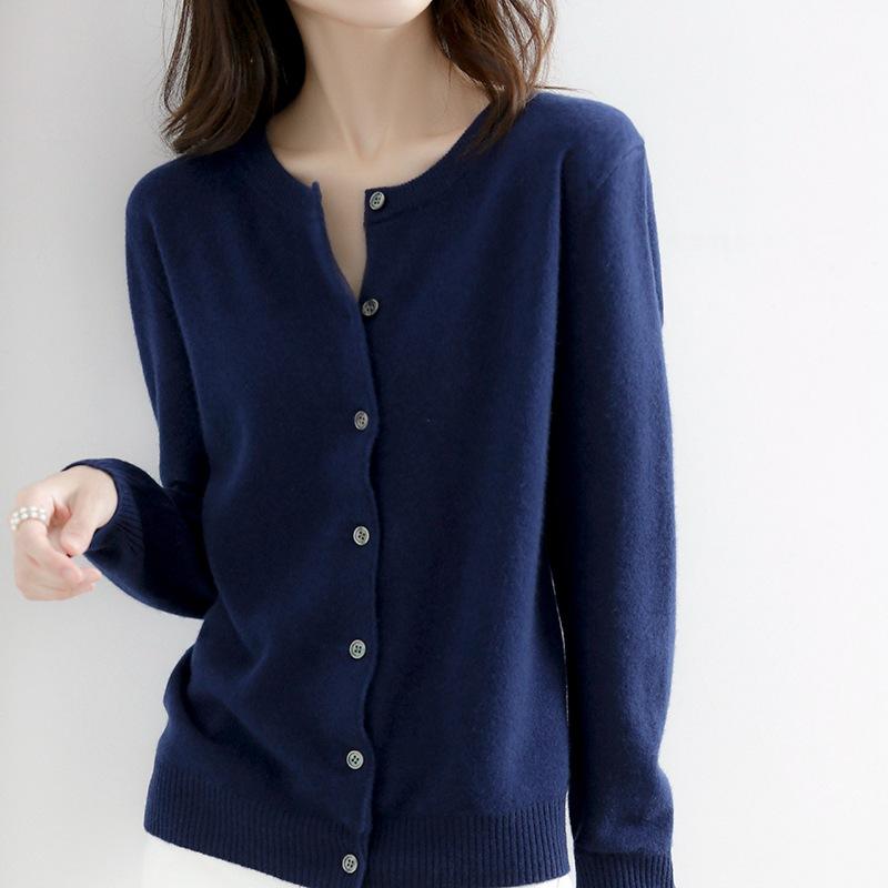 Thin loose outerwear inner sweater