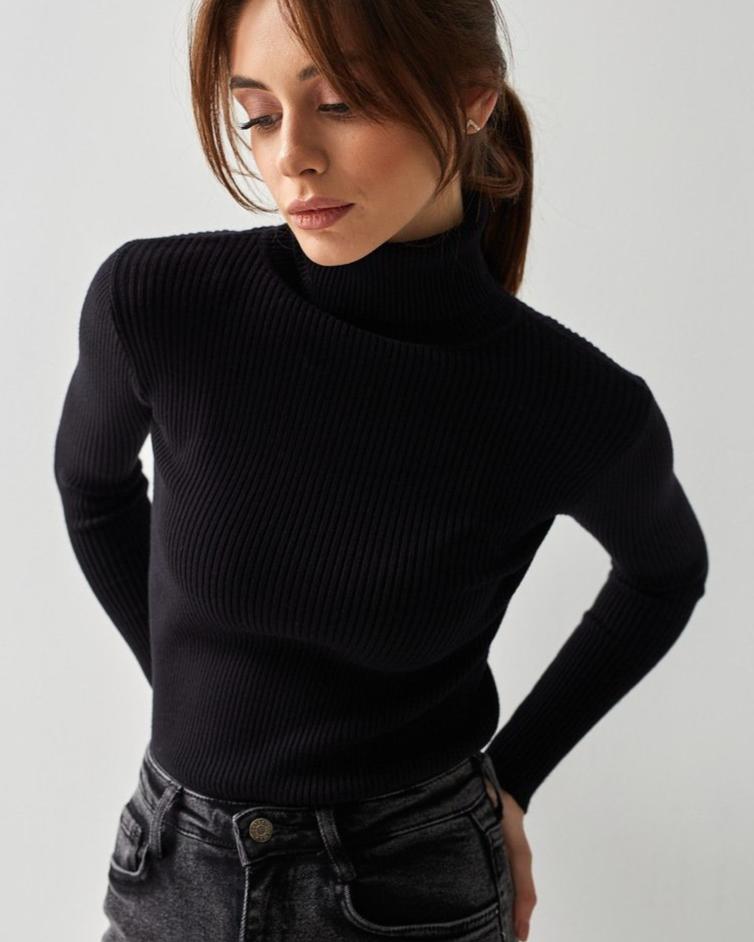 Knitted turtleneck top