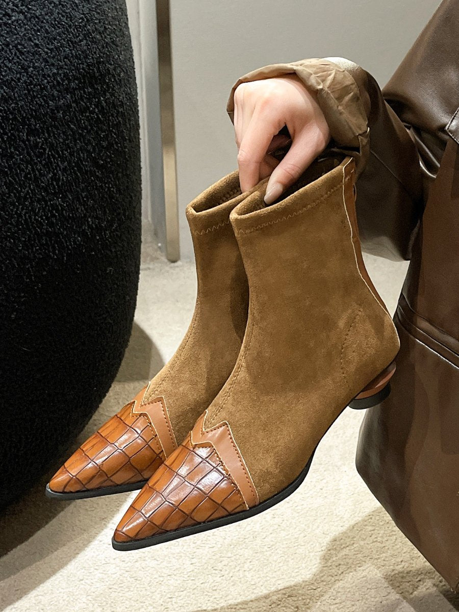 Fashionable pointed splicing Martin boots