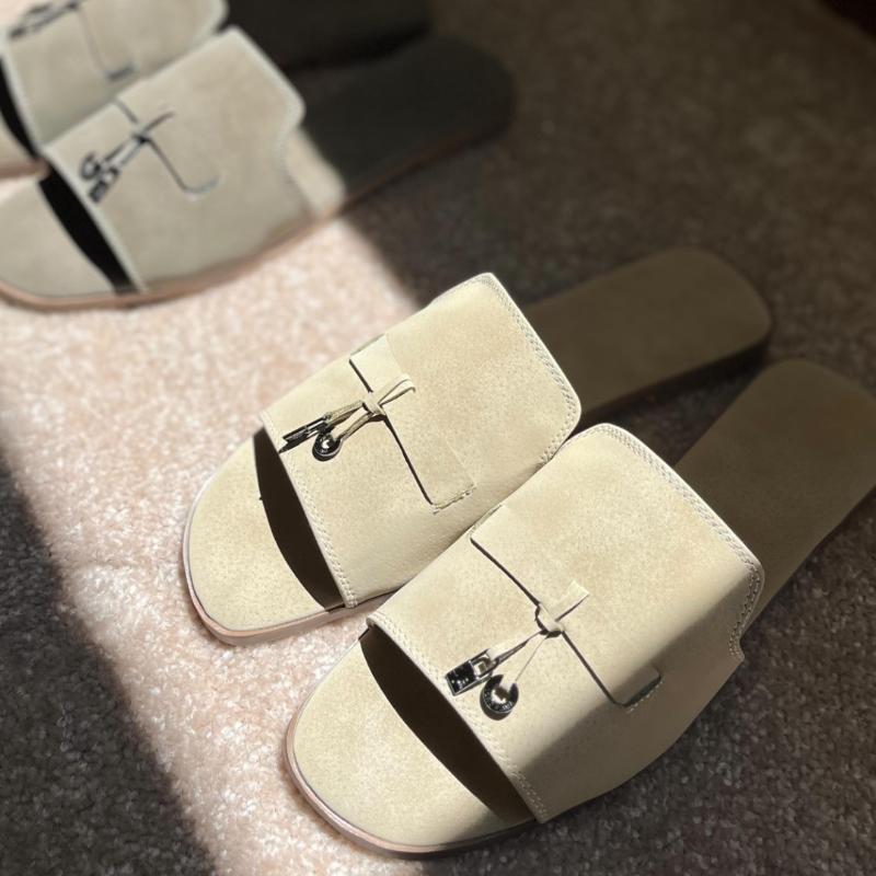 Fashion Casual Retro Lock Flat Slippers