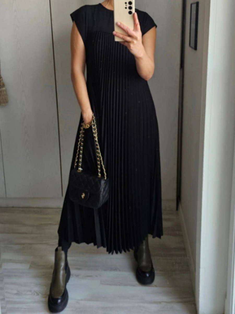 Chic pleated dress