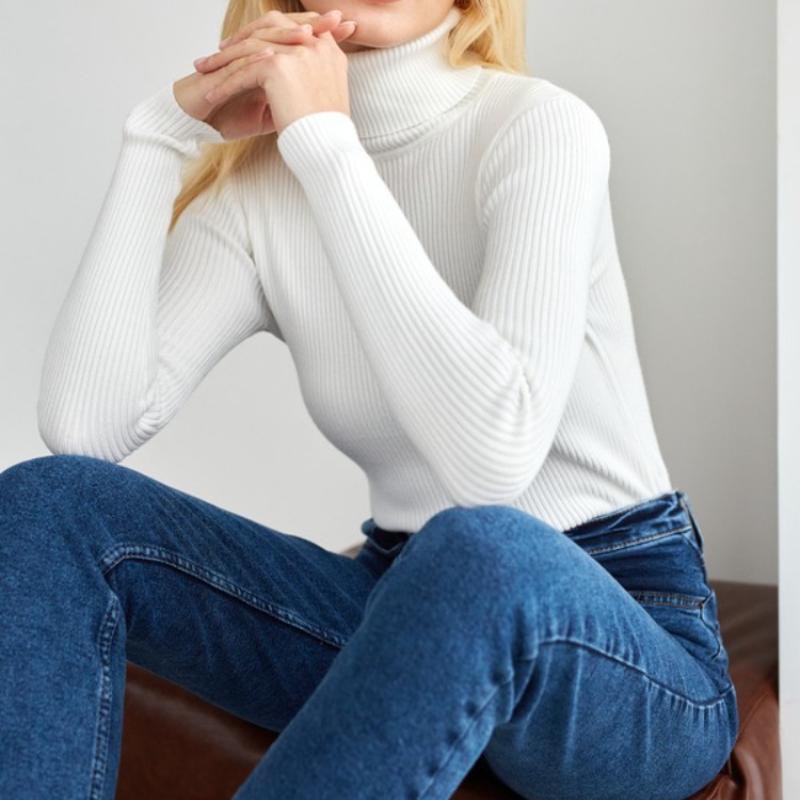 Knitted turtleneck top