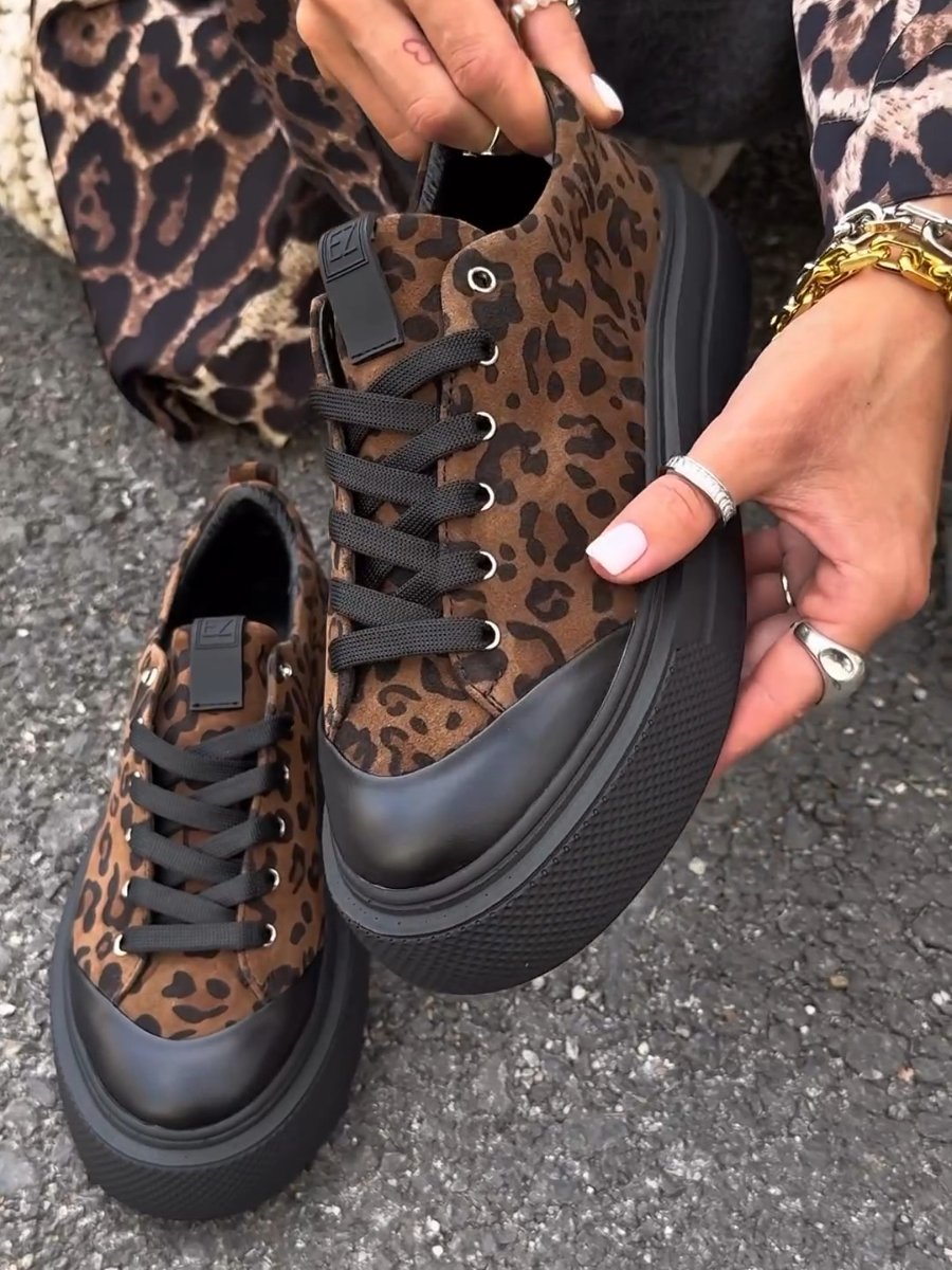 Fashionable leopard print soft-soled shoes